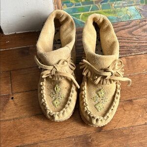 Tan Moccasin Shoes vintage Amimoc Canada